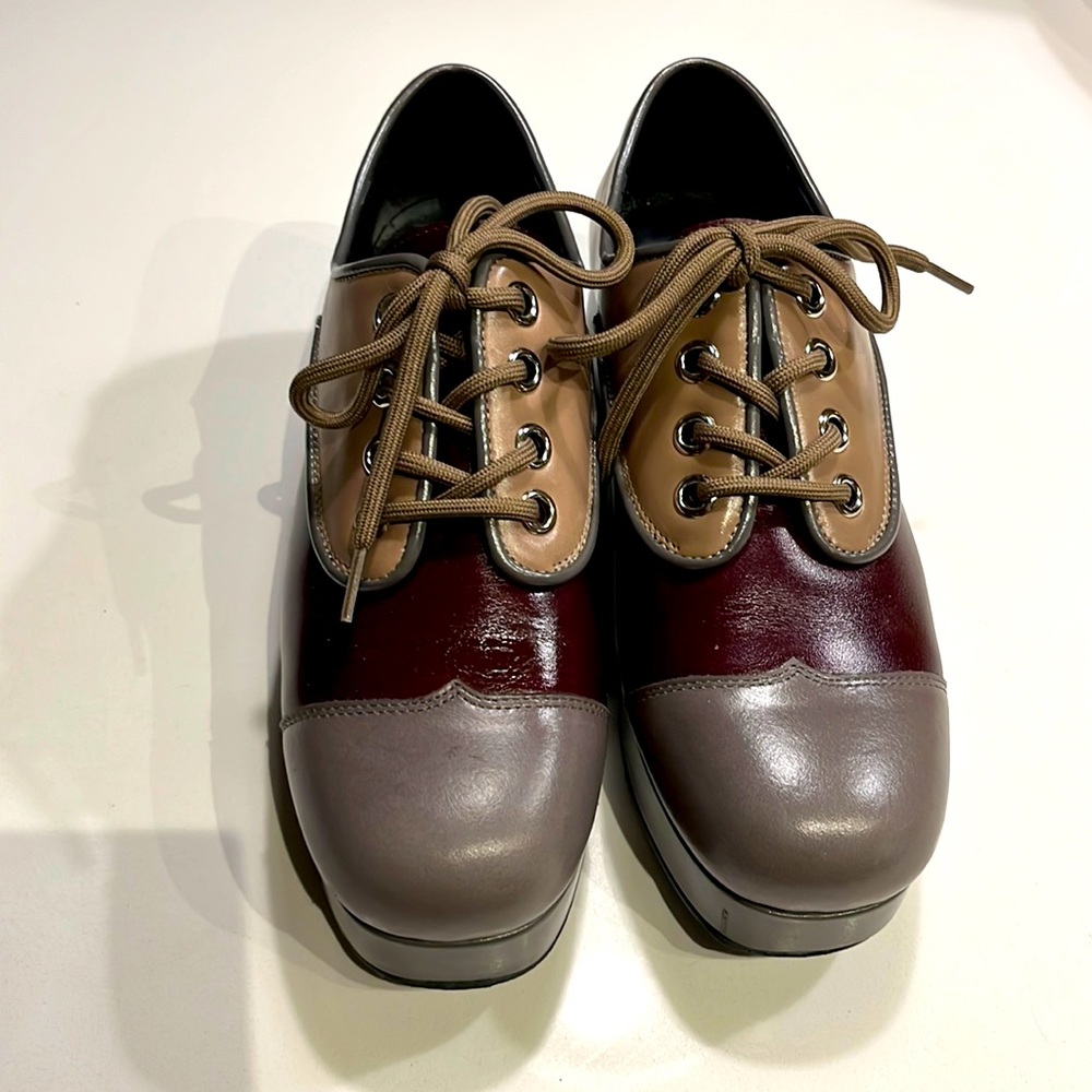 So on trend! Jeffery Campbell lace ups size 7.5